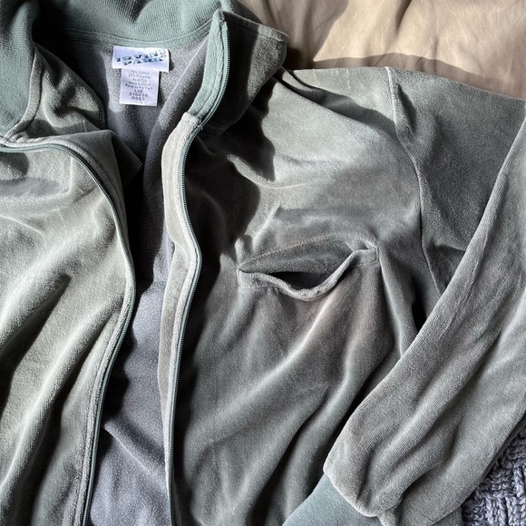 Irvine park zip up- faux velvet material - Picture 2 of 3